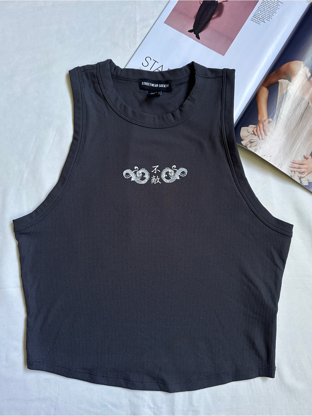 3/25$Gray Ribbed Crop Tank with Silver Dragon Motif